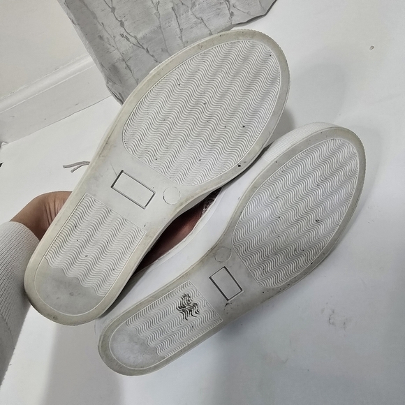 Very Volatile Pink Slip On Shoes Leather Uppers Girly - Picture 8 of 9